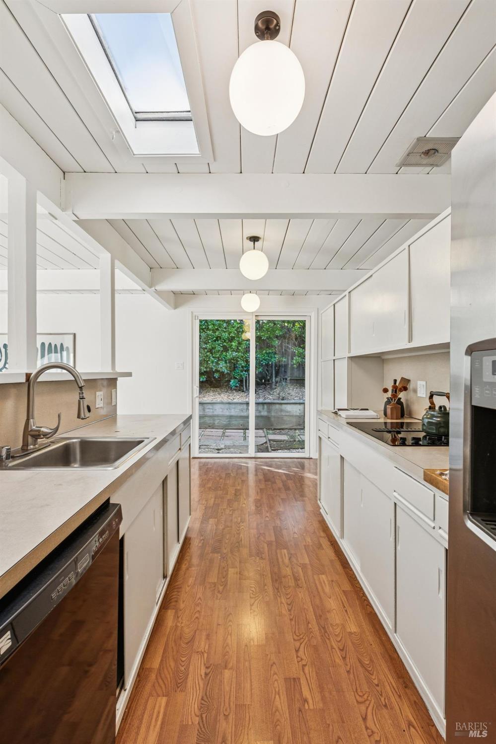 Detail Gallery Image 27 of 65 For 750 Montecillo Rd, San Rafael,  CA 94903 - 3 Beds | 2 Baths