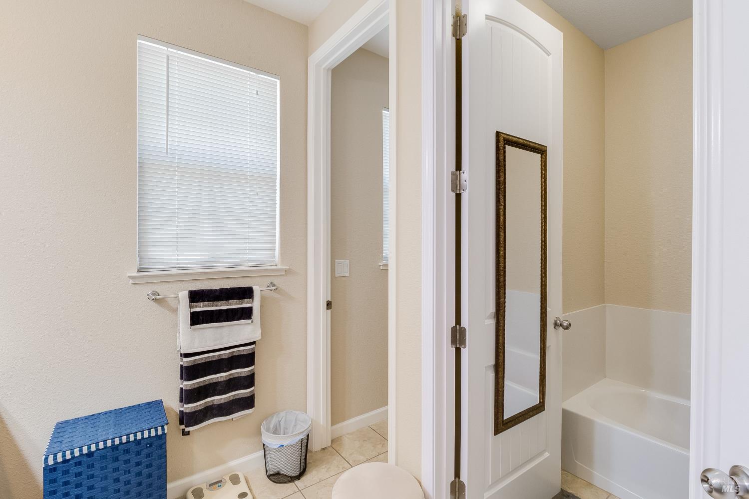 Detail Gallery Image 33 of 64 For 2300 Verona Dr, Pittsburg,  CA 94565 - 4 Beds | 2/1 Baths