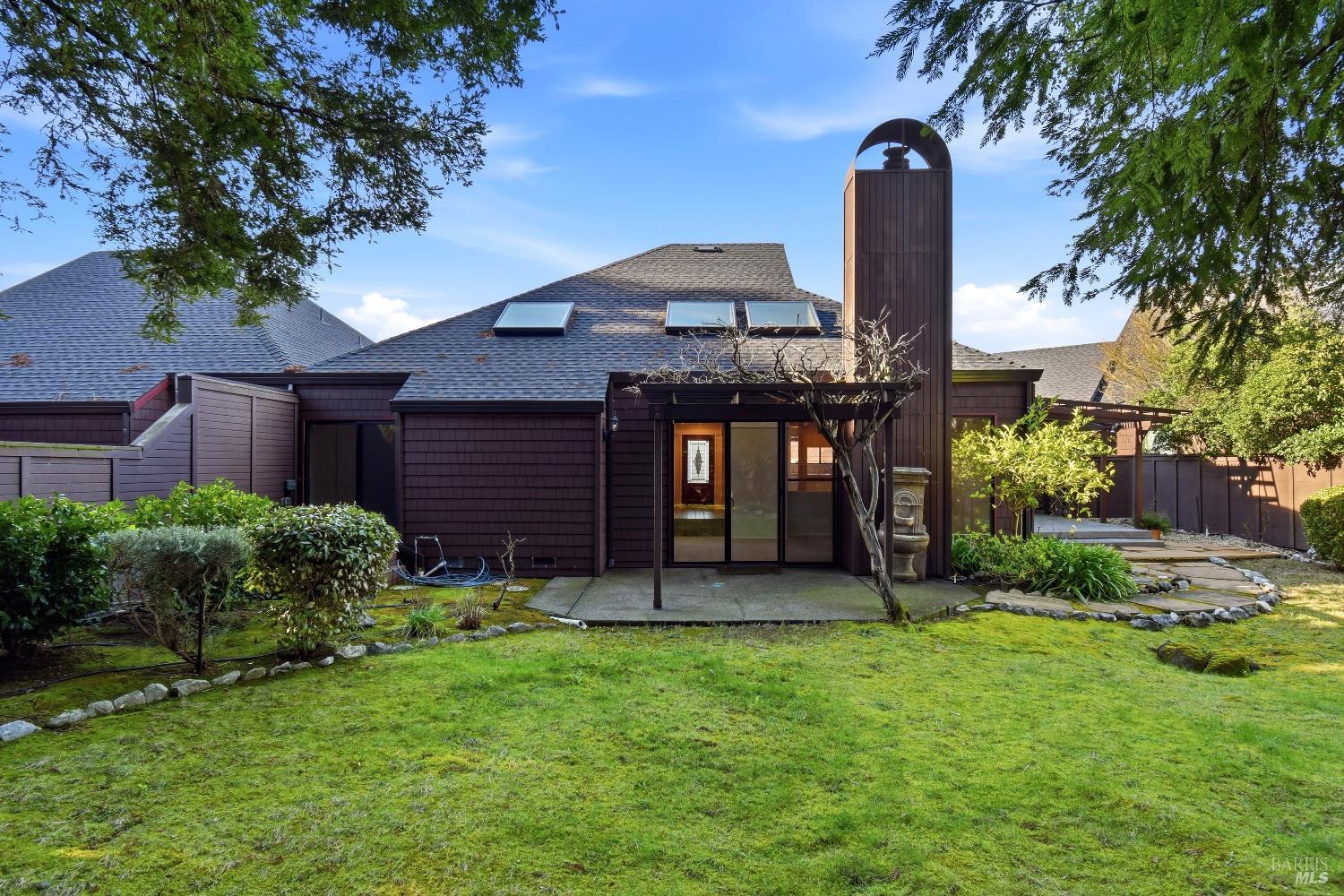 Detail Gallery Image 25 of 28 For 1320 North St #7,  Santa Rosa,  CA 95404 - 2 Beds | 2 Baths