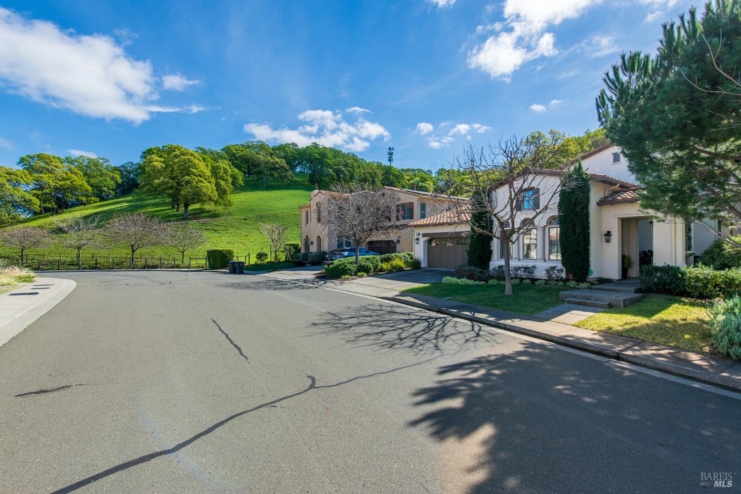 Detail Gallery Image 6 of 81 For 3183 Olympic Rd, Fairfield,  CA 94534 - 4 Beds | 3 Baths