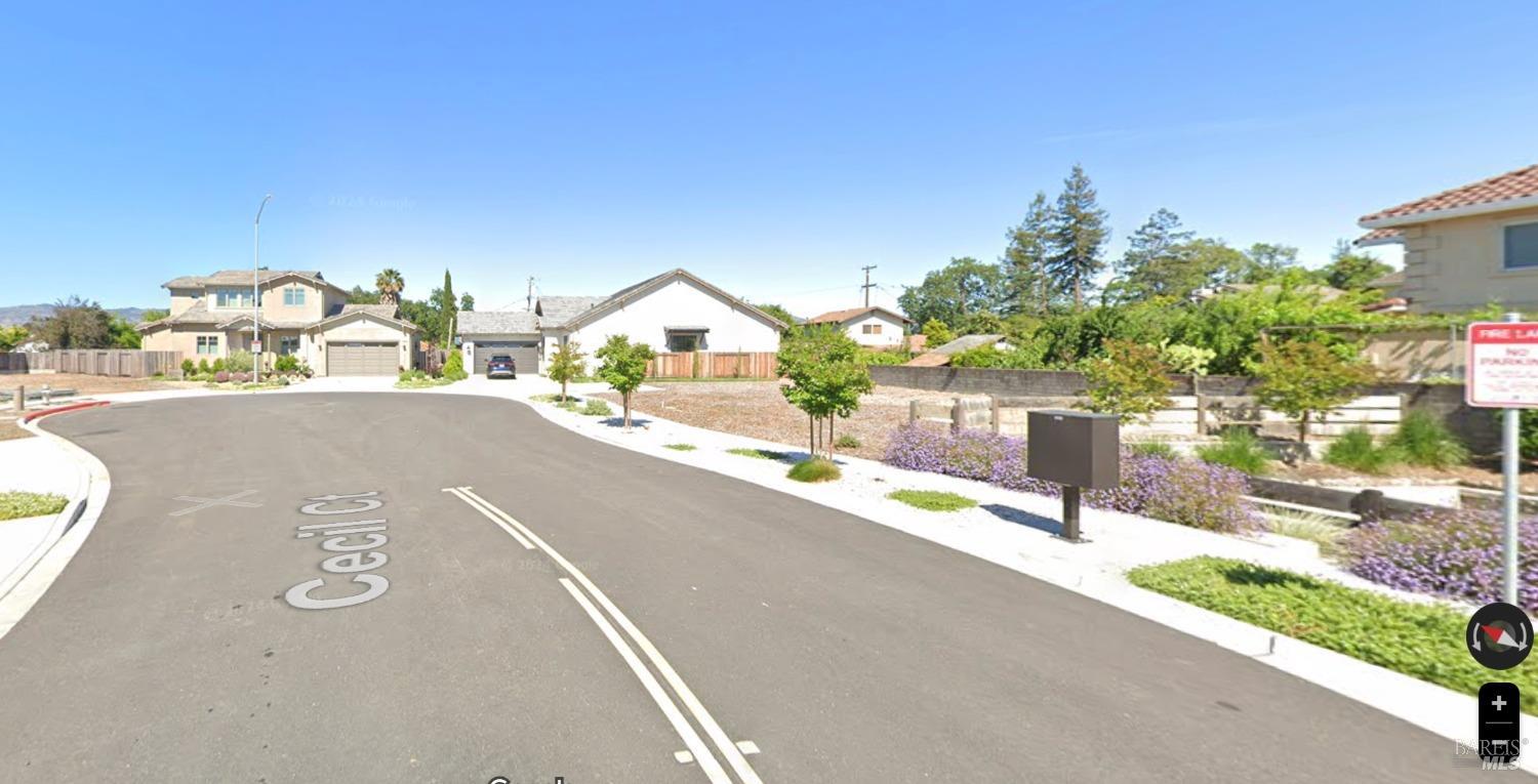 Detail Gallery Image 3 of 5 For 325 Cecile Ct, Napa,  CA 94558 - – Beds | – Baths