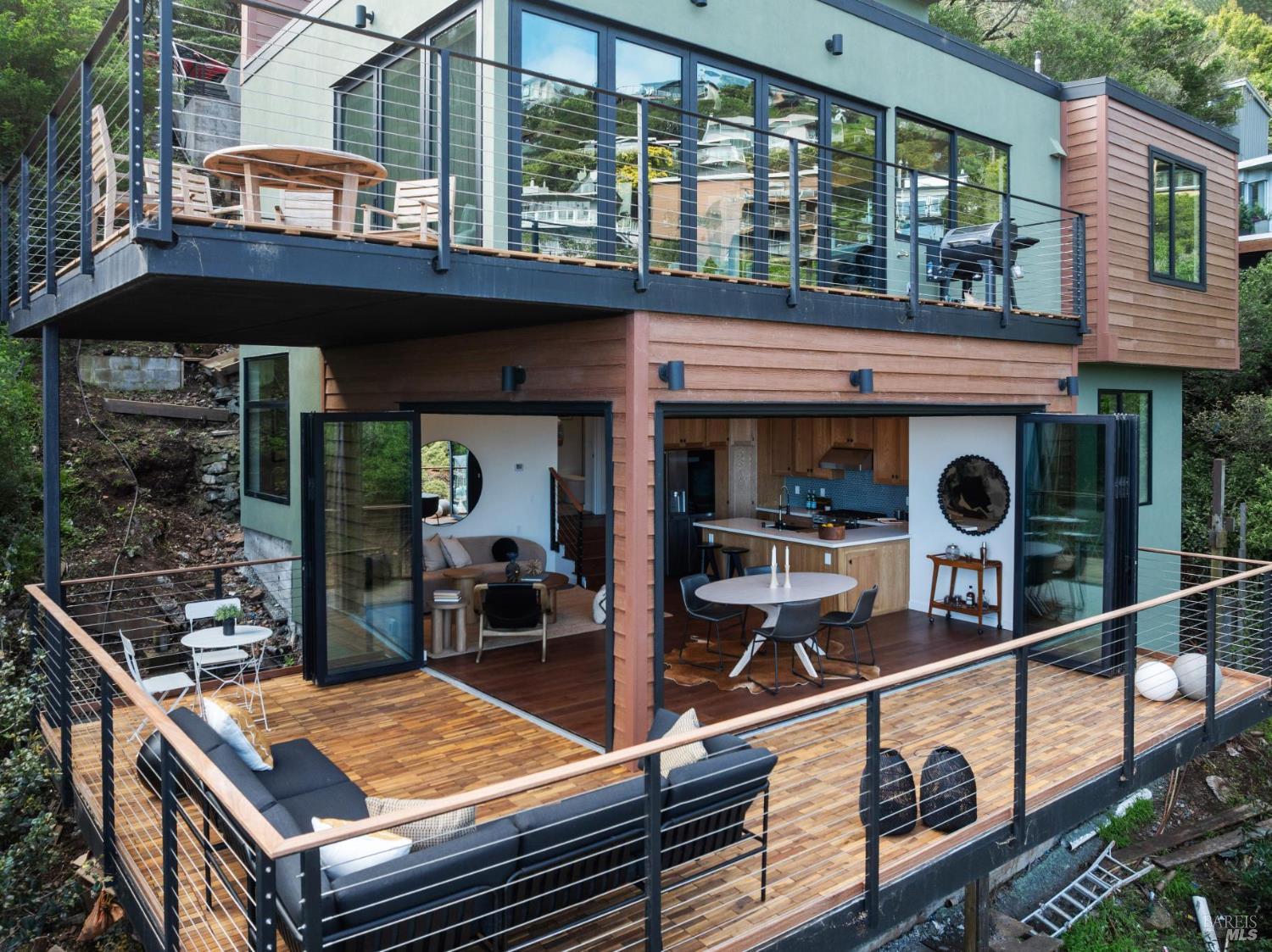 Detail Gallery Image 33 of 37 For 448 Sausalito Blvd, Sausalito,  CA 94965 - 2 Beds | 2 Baths