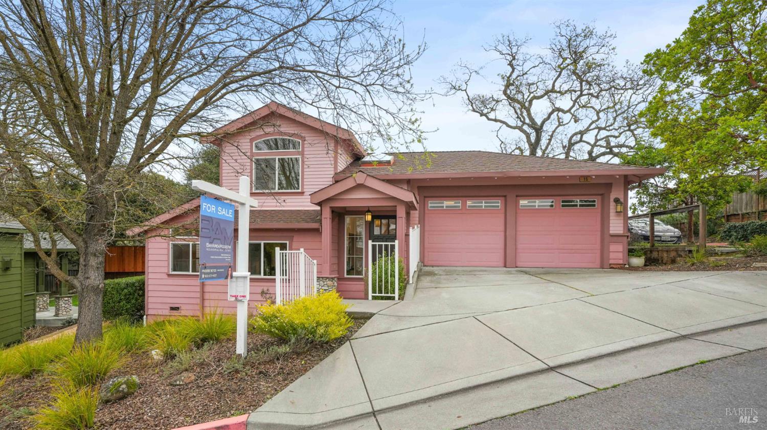 Detail Gallery Image 41 of 46 For 15 Cherry Hill Ln, Novato,  CA 94945 - 3 Beds | 2/1 Baths