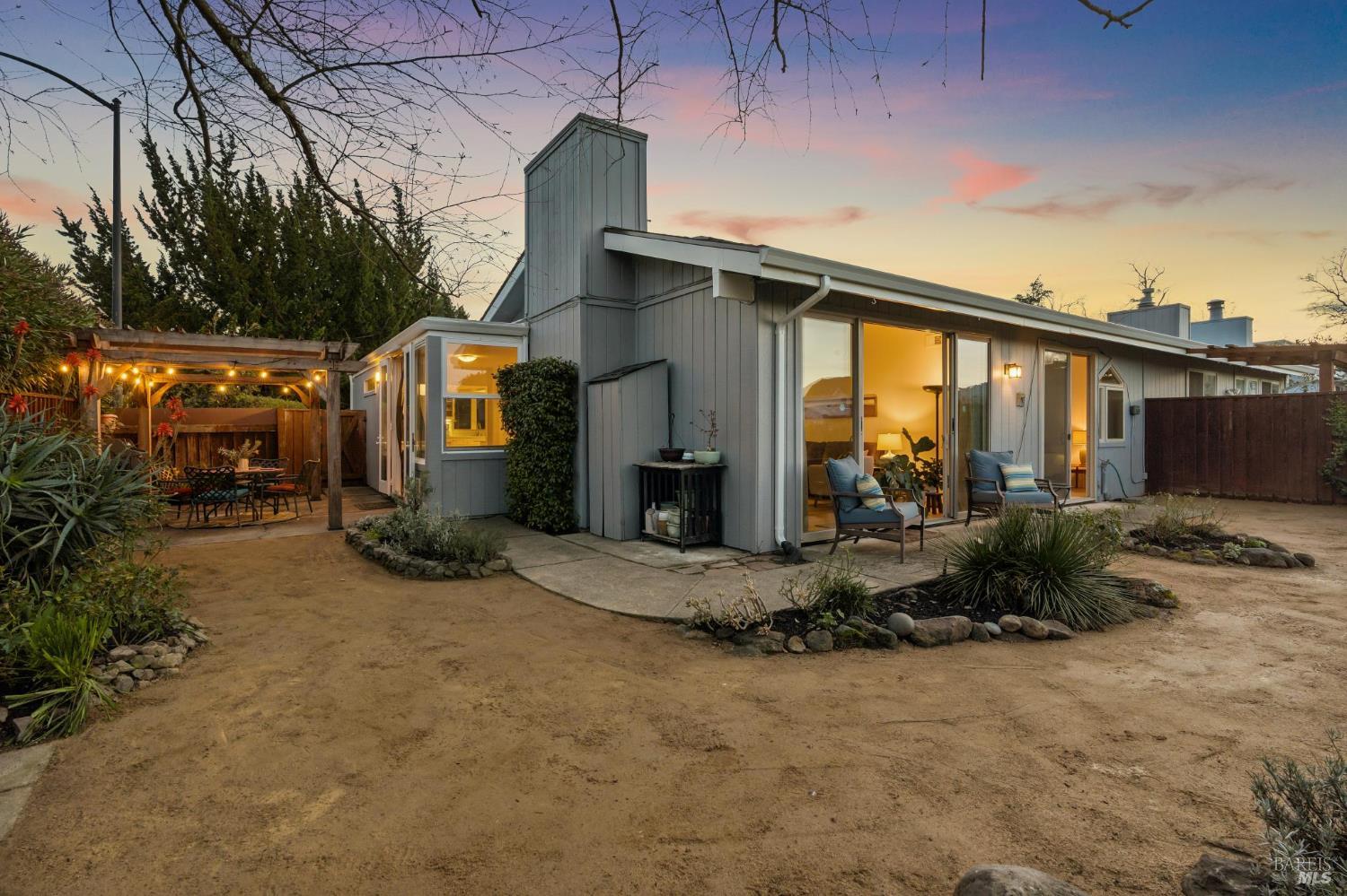 Detail Gallery Image 62 of 66 For 30 Creek Ln, Sonoma,  CA 95476 - 2 Beds | 2 Baths