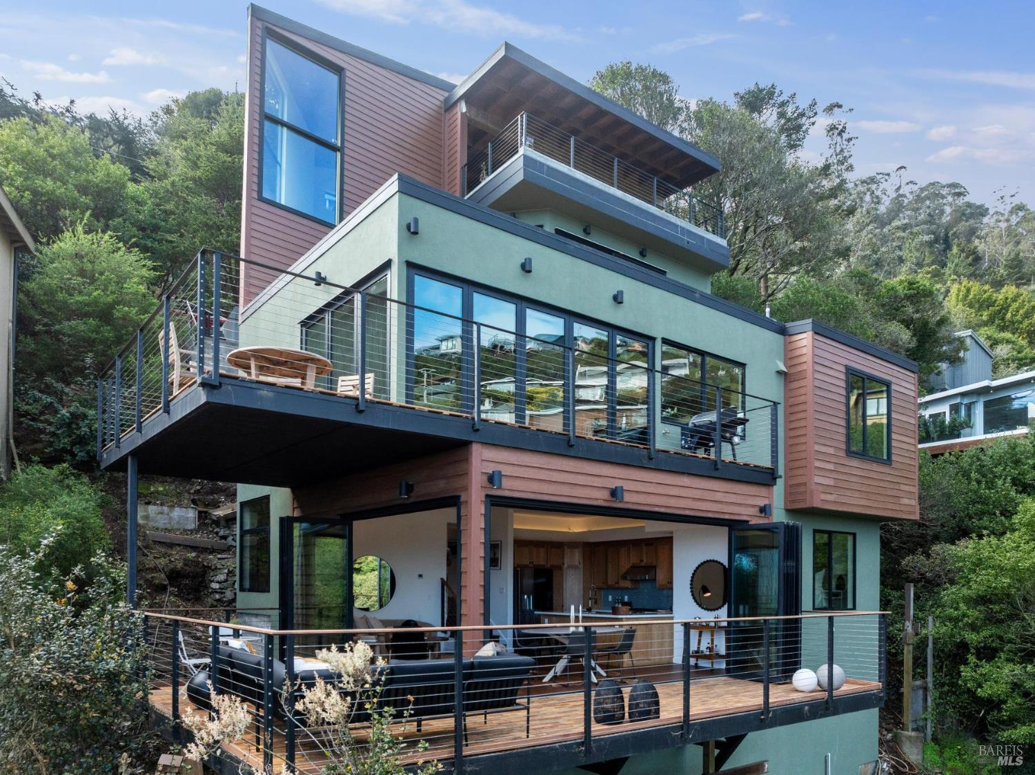 Detail Gallery Image 32 of 37 For 448 Sausalito Blvd, Sausalito,  CA 94965 - 2 Beds | 2 Baths