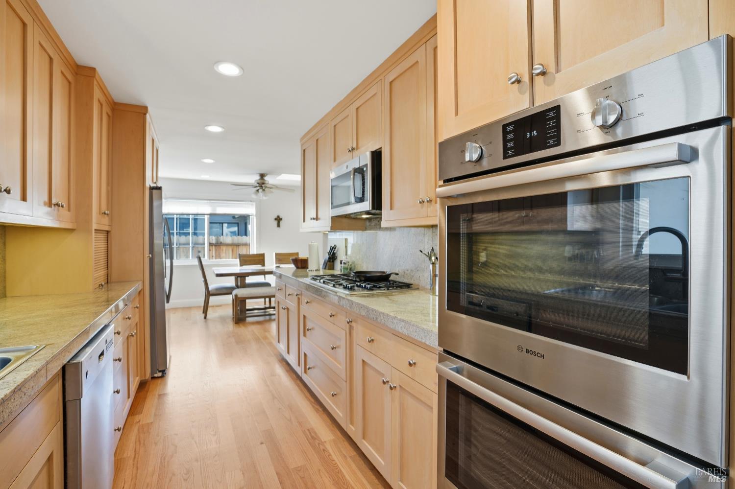 Detail Gallery Image 6 of 37 For 440 Calle De La Mesa Unkn, Novato,  CA 94949 - 3 Beds | 2 Baths