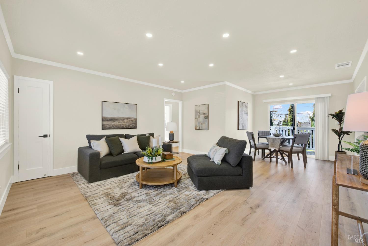 Detail Gallery Image 10 of 65 For 225 Gary Cir, Vallejo,  CA 94591 - 3 Beds | 1 Baths