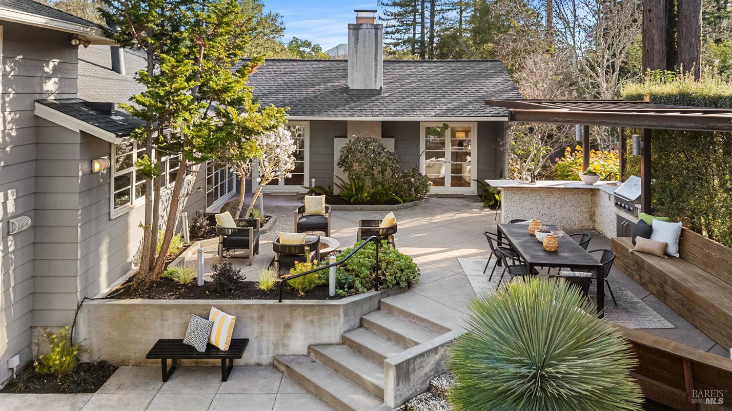 Detail Gallery Image 19 of 90 For 99 Fawn Dr, San Anselmo,  CA 94960 - 4 Beds | 4 Baths