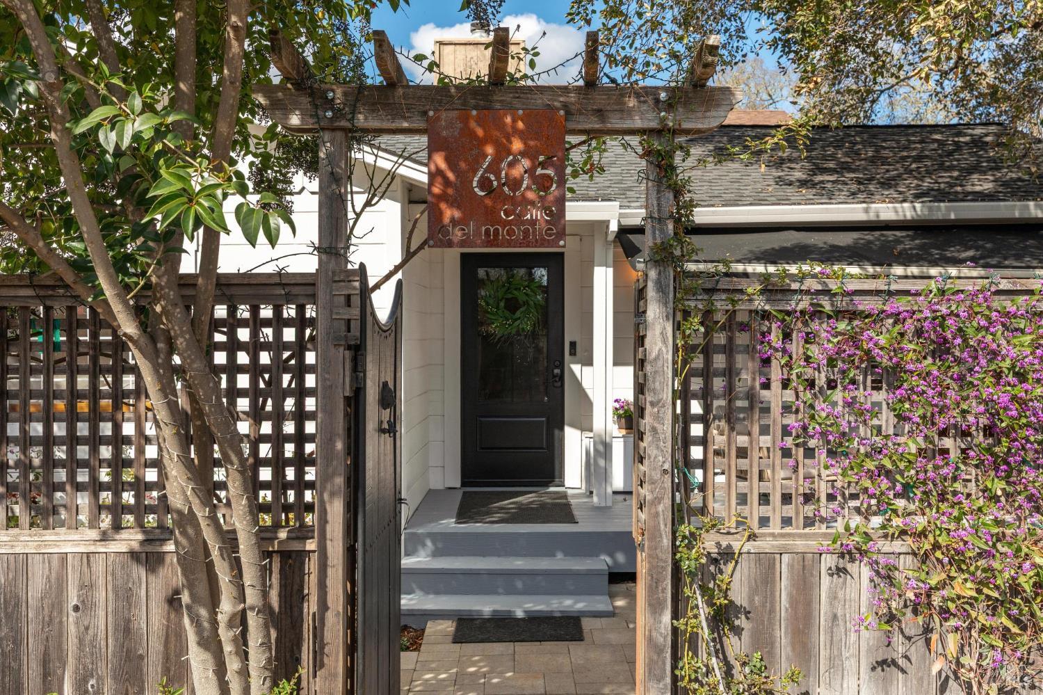 Detail Gallery Image 2 of 49 For 605 Calle Del Monte Unkn, Sonoma,  CA 95476 - 2 Beds | 2 Baths