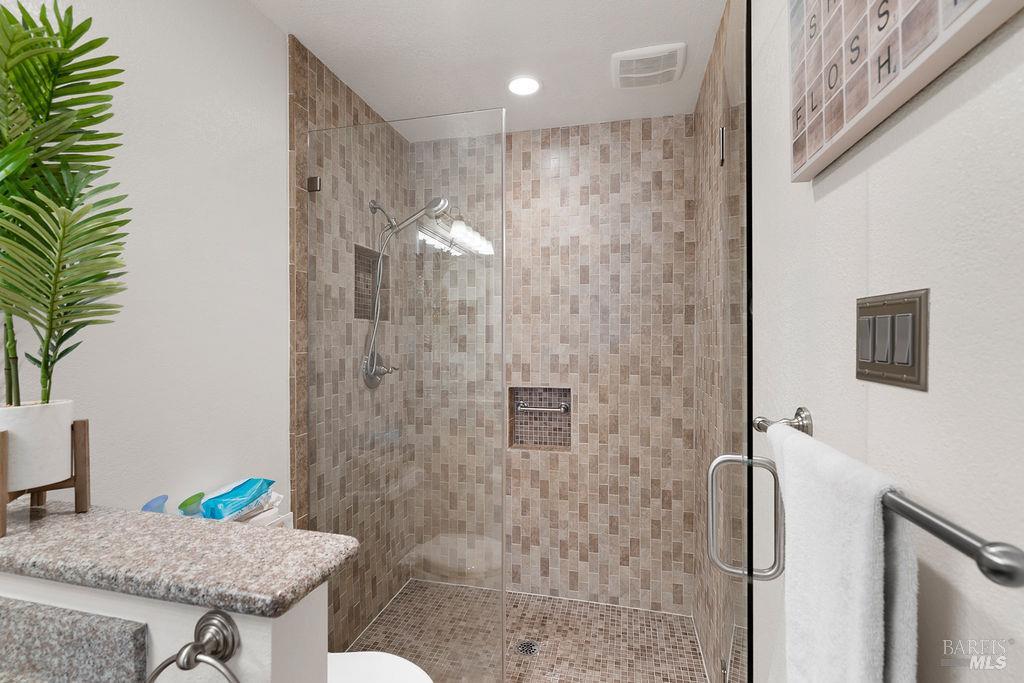 Detail Gallery Image 20 of 34 For 1201 Glen Cove Pkwy #1505,  Vallejo,  CA 94591 - 2 Beds | 2 Baths