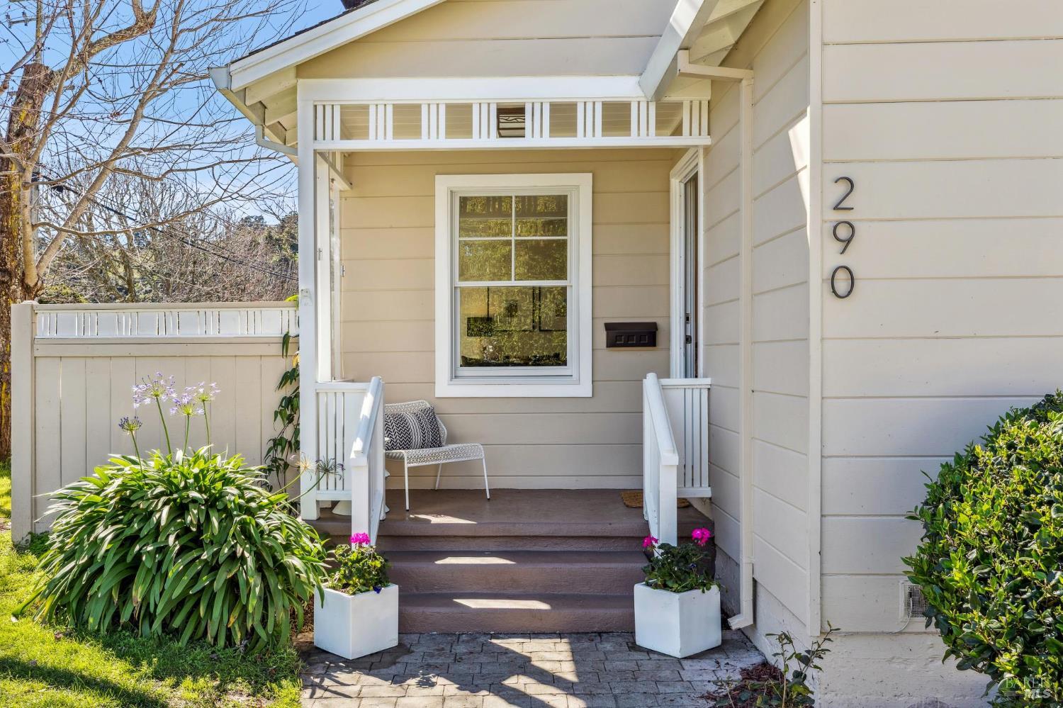 Detail Gallery Image 4 of 59 For 290 Sycamore Ave, Mill Valley,  CA 94941 - 4 Beds | 2 Baths