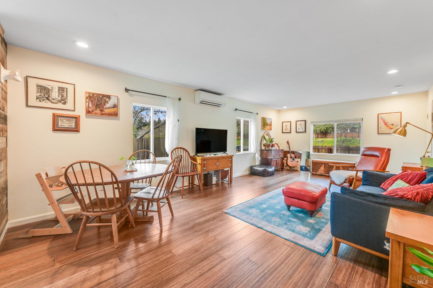 Detail Gallery Image 10 of 47 For 2103 Bodega Ave, Petaluma,  CA 94952 - 3 Beds | 2 Baths