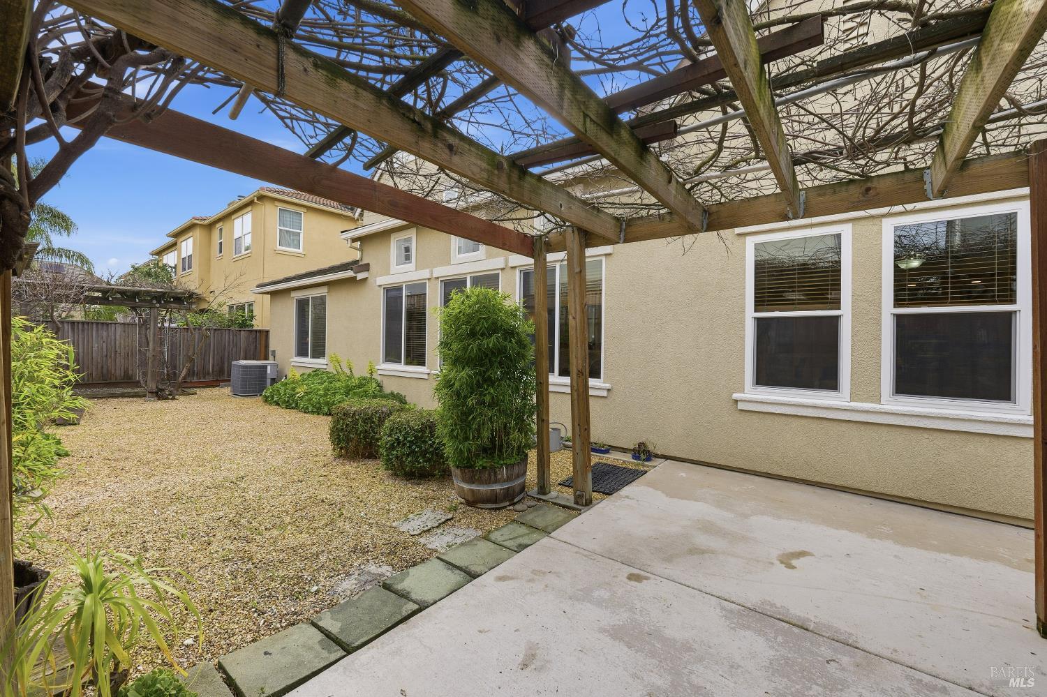 Detail Gallery Image 9 of 53 For 167 Terrazzo Ln, American Canyon,  CA 94503 - 4 Beds | 3/1 Baths