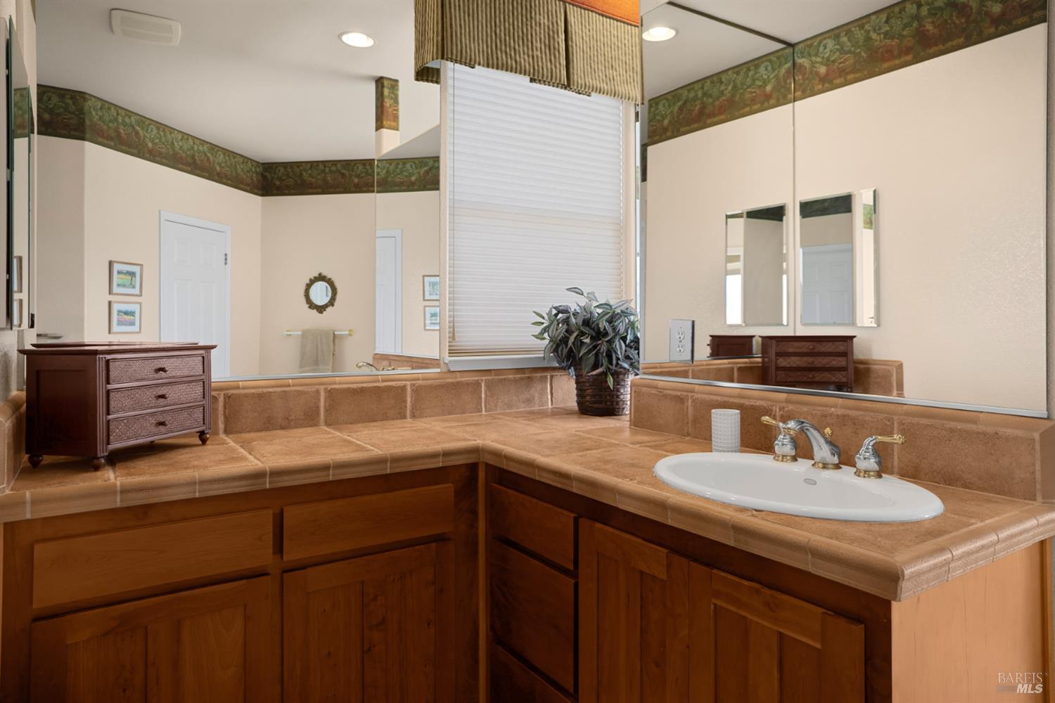 Detail Gallery Image 44 of 61 For 5870 Sailing Hawk Ave, Santa Rosa,  CA 95409 - 4 Beds | 4/1 Baths