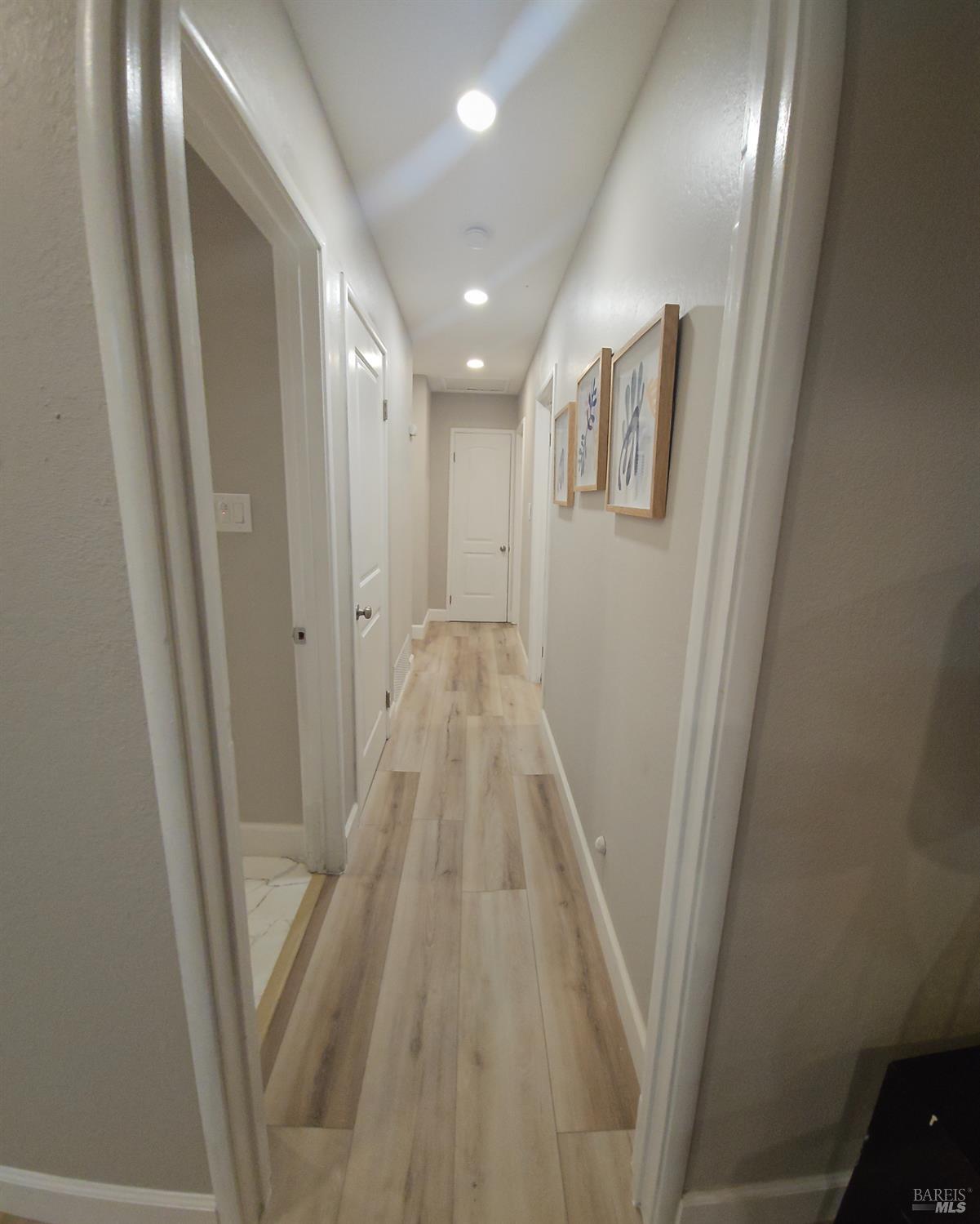 Detail Gallery Image 12 of 18 For 116 Bret Harte Way, Vallejo,  CA 94589 - 4 Beds | 2 Baths