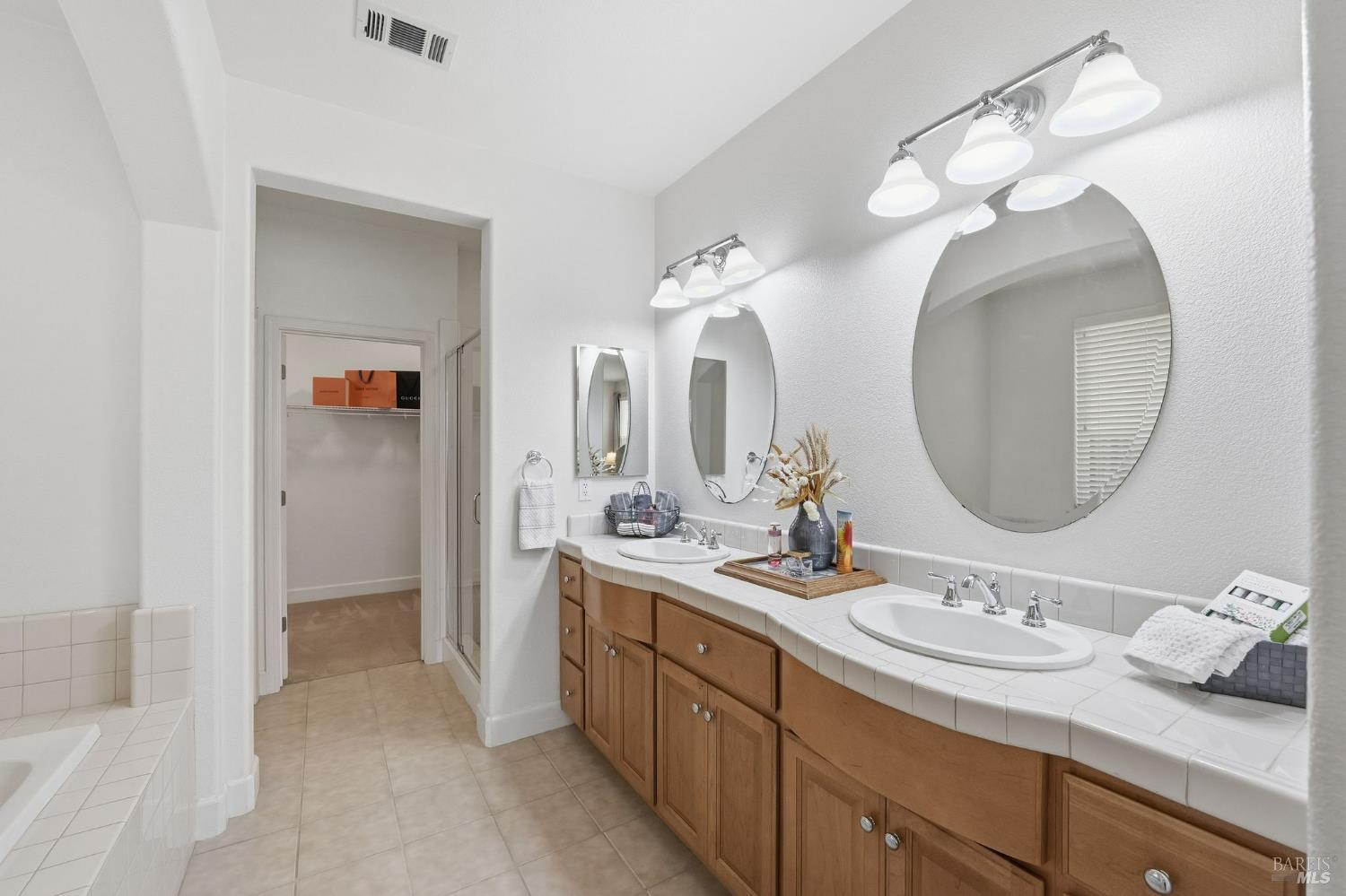 Detail Gallery Image 43 of 53 For 167 Terrazzo Ln, American Canyon,  CA 94503 - 4 Beds | 3/1 Baths