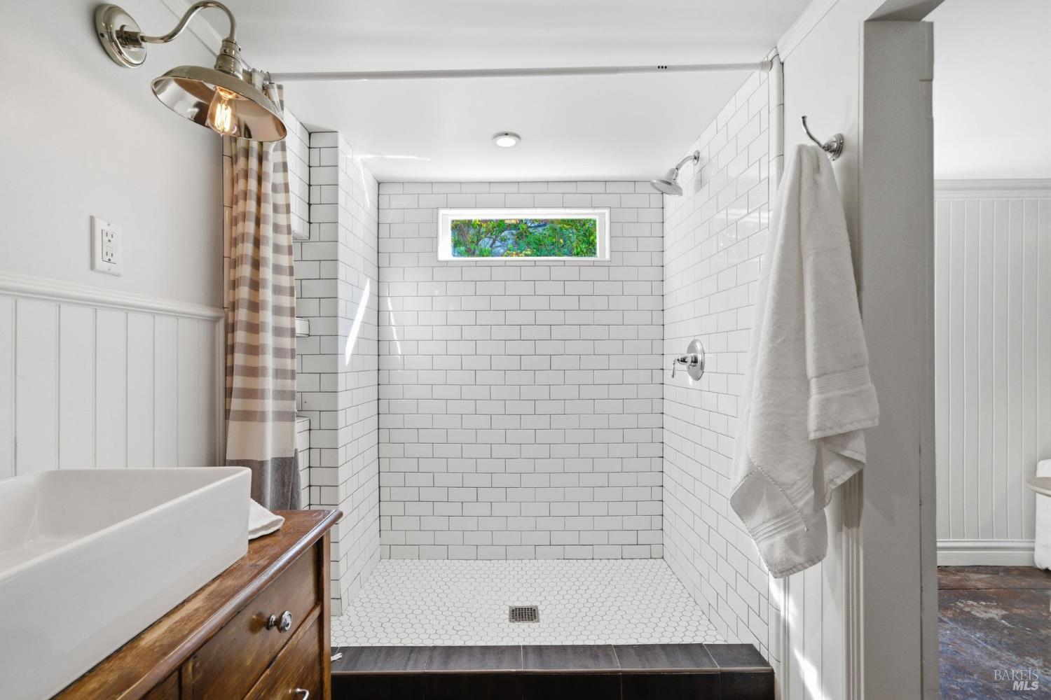 Detail Gallery Image 29 of 42 For 26 Hawthorne Ave, San Anselmo,  CA 94960 - 2 Beds | 2 Baths