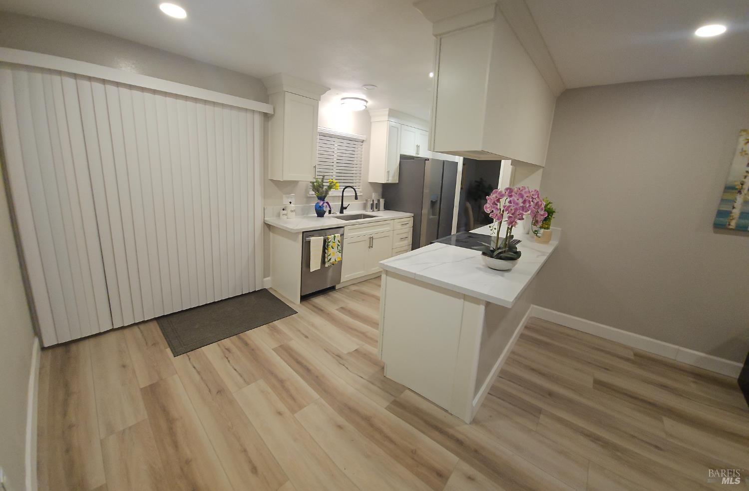 Detail Gallery Image 7 of 18 For 116 Bret Harte Way, Vallejo,  CA 94589 - 4 Beds | 2 Baths