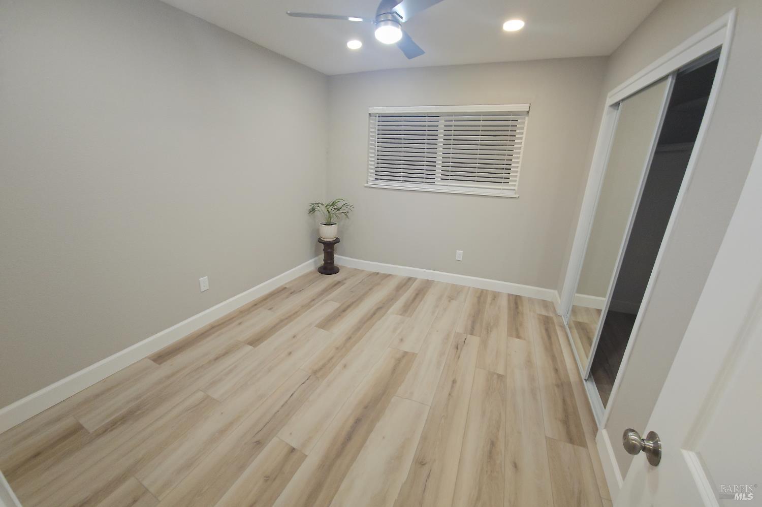 Detail Gallery Image 15 of 18 For 116 Bret Harte Way, Vallejo,  CA 94589 - 4 Beds | 2 Baths