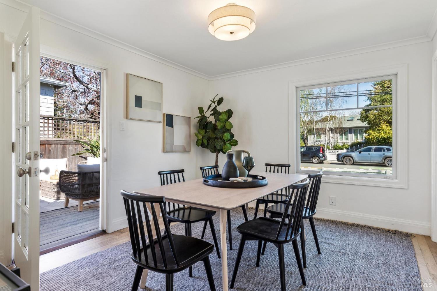 Detail Gallery Image 10 of 59 For 290 Sycamore Ave, Mill Valley,  CA 94941 - 4 Beds | 2 Baths