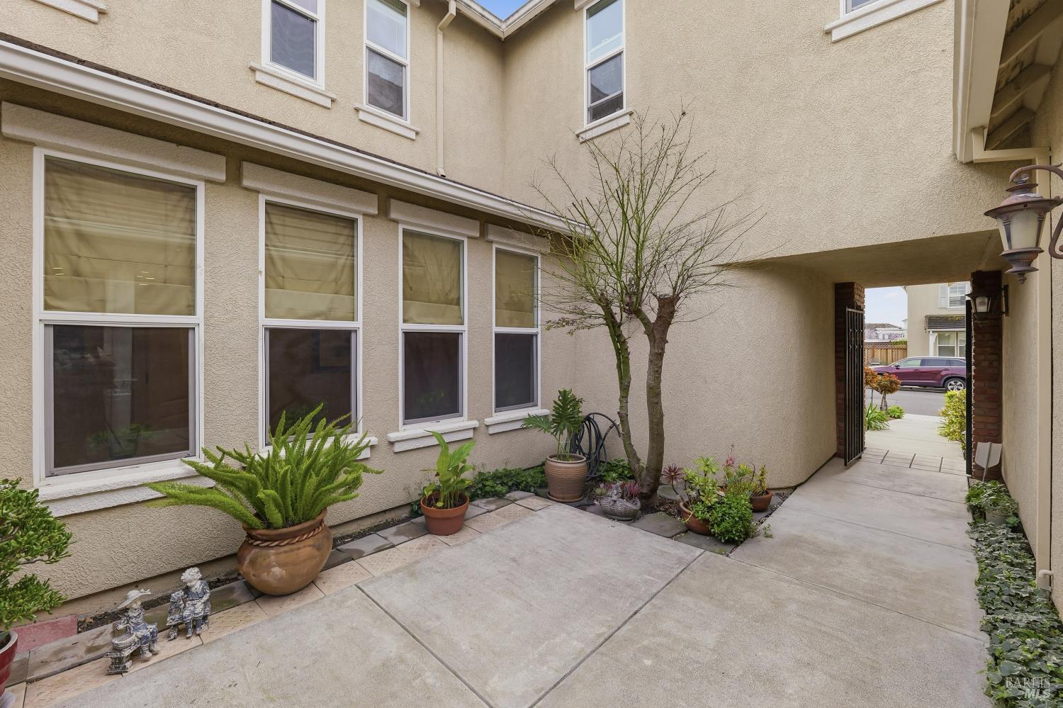 Detail Gallery Image 6 of 53 For 167 Terrazzo Ln, American Canyon,  CA 94503 - 4 Beds | 3/1 Baths