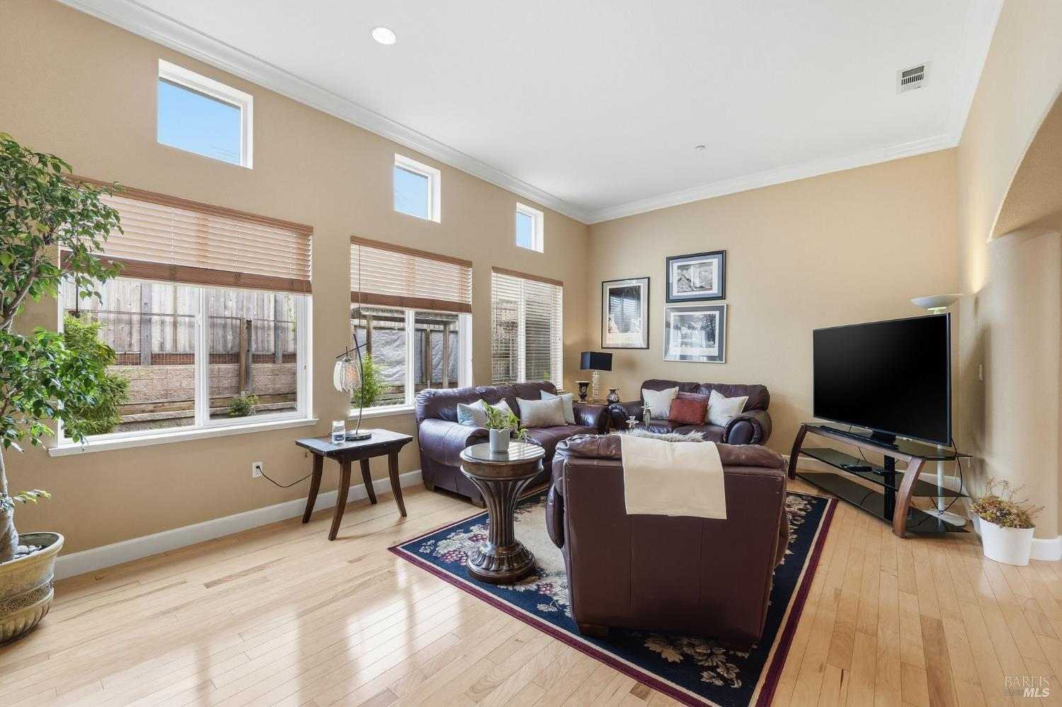 Detail Gallery Image 15 of 53 For 167 Terrazzo Ln, American Canyon,  CA 94503 - 4 Beds | 3/1 Baths