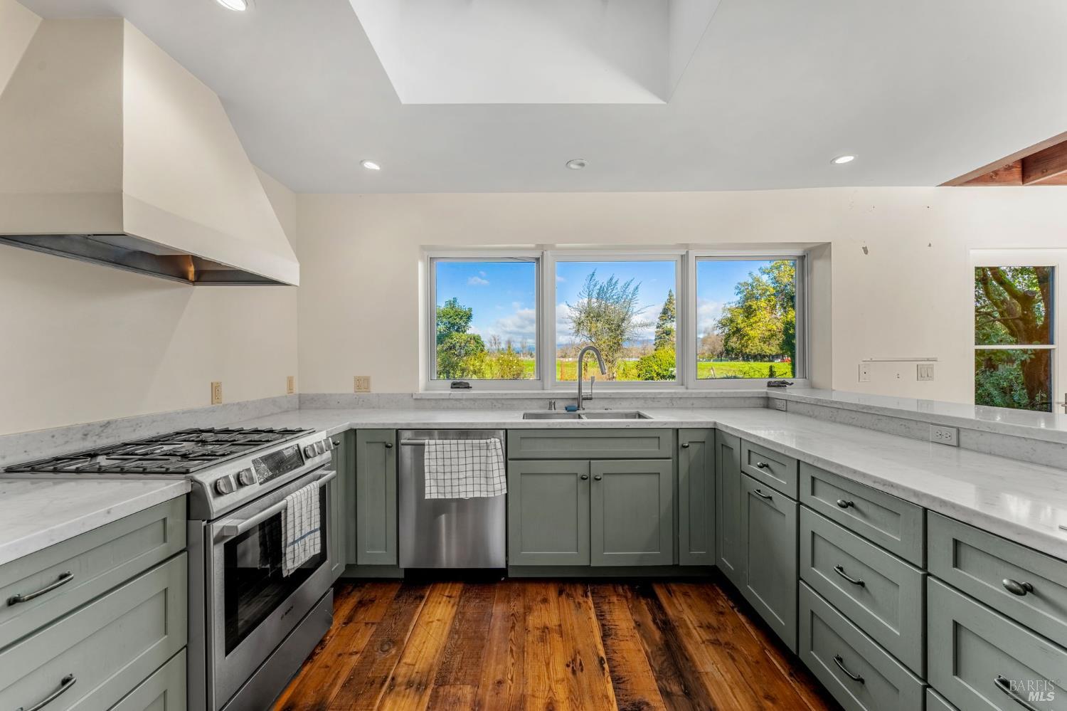 Detail Gallery Image 25 of 36 For 1100 Rutherford Rd, Rutherford,  CA 94573 - 3 Beds | 2/1 Baths