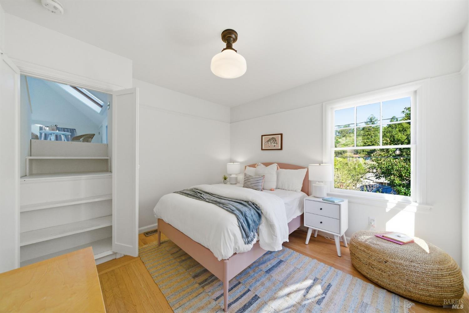 Detail Gallery Image 18 of 42 For 26 Hawthorne Ave, San Anselmo,  CA 94960 - 2 Beds | 2 Baths