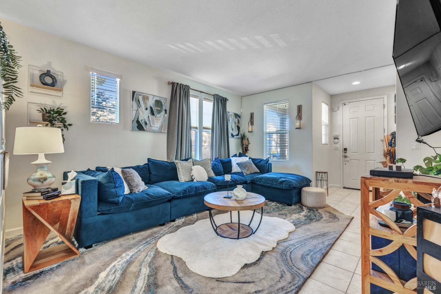 Detail Gallery Image 9 of 54 For 8115 W Carlisle St, Vallejo,  CA 94591 - 3 Beds | 2/1 Baths