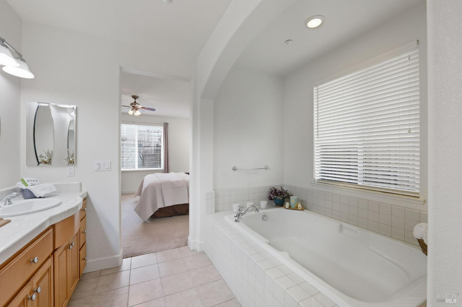 Detail Gallery Image 38 of 53 For 167 Terrazzo Ln, American Canyon,  CA 94503 - 4 Beds | 3/1 Baths