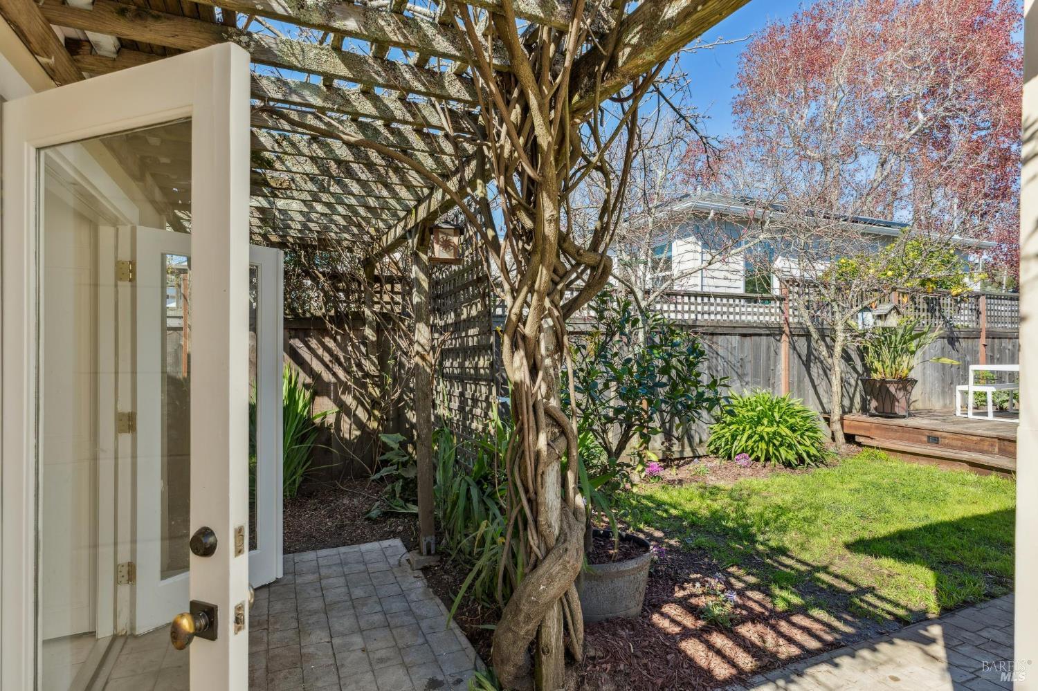 Detail Gallery Image 45 of 59 For 290 Sycamore Ave, Mill Valley,  CA 94941 - 4 Beds | 2 Baths