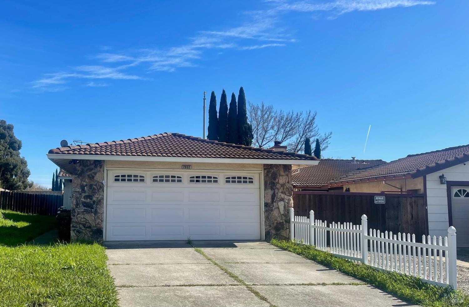 Front Image Thumbnail for BA326016040