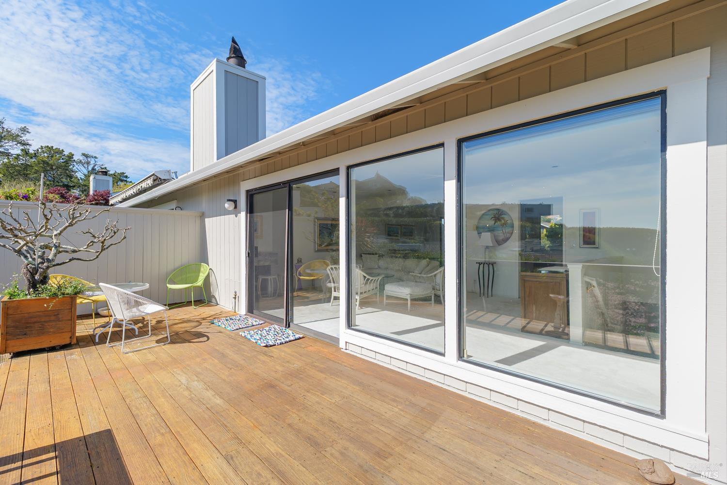 Detail Gallery Image 22 of 30 For 80 Lyford Dr #1,  Tiburon,  CA 94920 - 2 Beds | 2 Baths