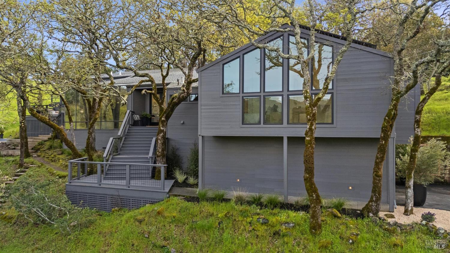 Detail Gallery Image 8 of 62 For 1160 Dance Dr, Sonoma,  CA 95476 - 3 Beds | 2/1 Baths