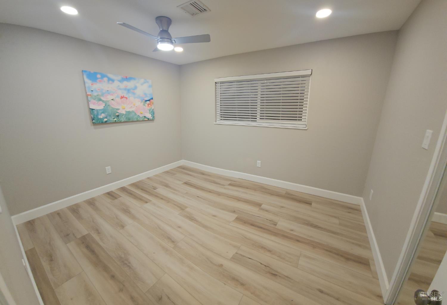 Detail Gallery Image 14 of 18 For 116 Bret Harte Way, Vallejo,  CA 94589 - 4 Beds | 2 Baths