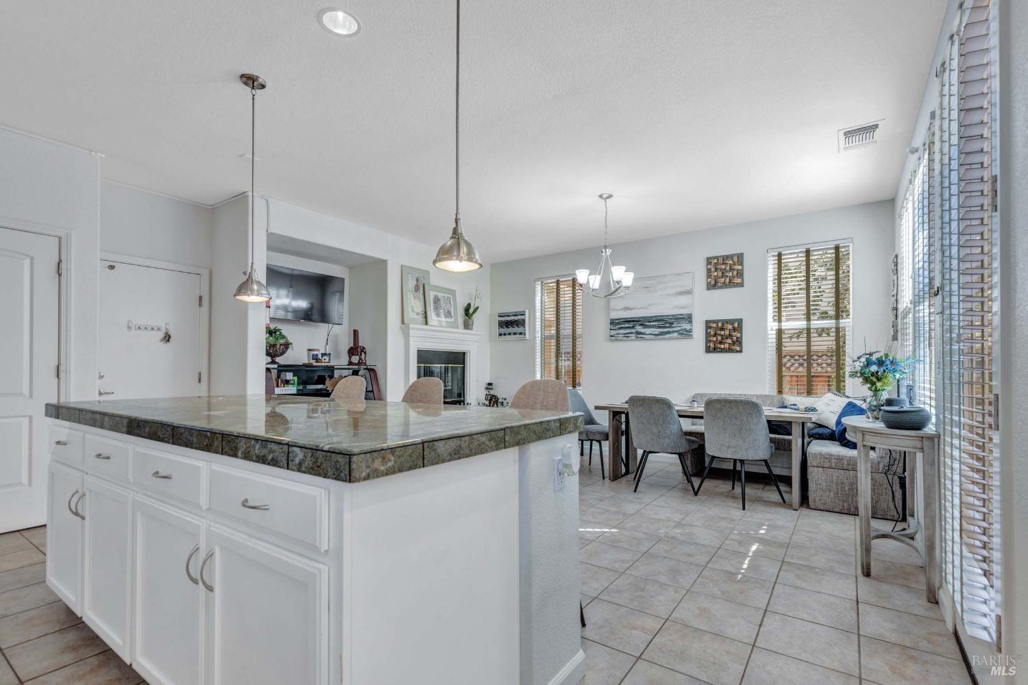 Detail Gallery Image 15 of 54 For 8115 W Carlisle St, Vallejo,  CA 94591 - 3 Beds | 2/1 Baths