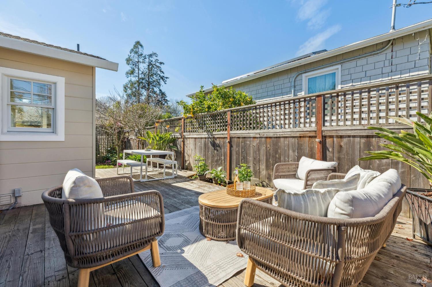 Detail Gallery Image 11 of 59 For 290 Sycamore Ave, Mill Valley,  CA 94941 - 4 Beds | 2 Baths