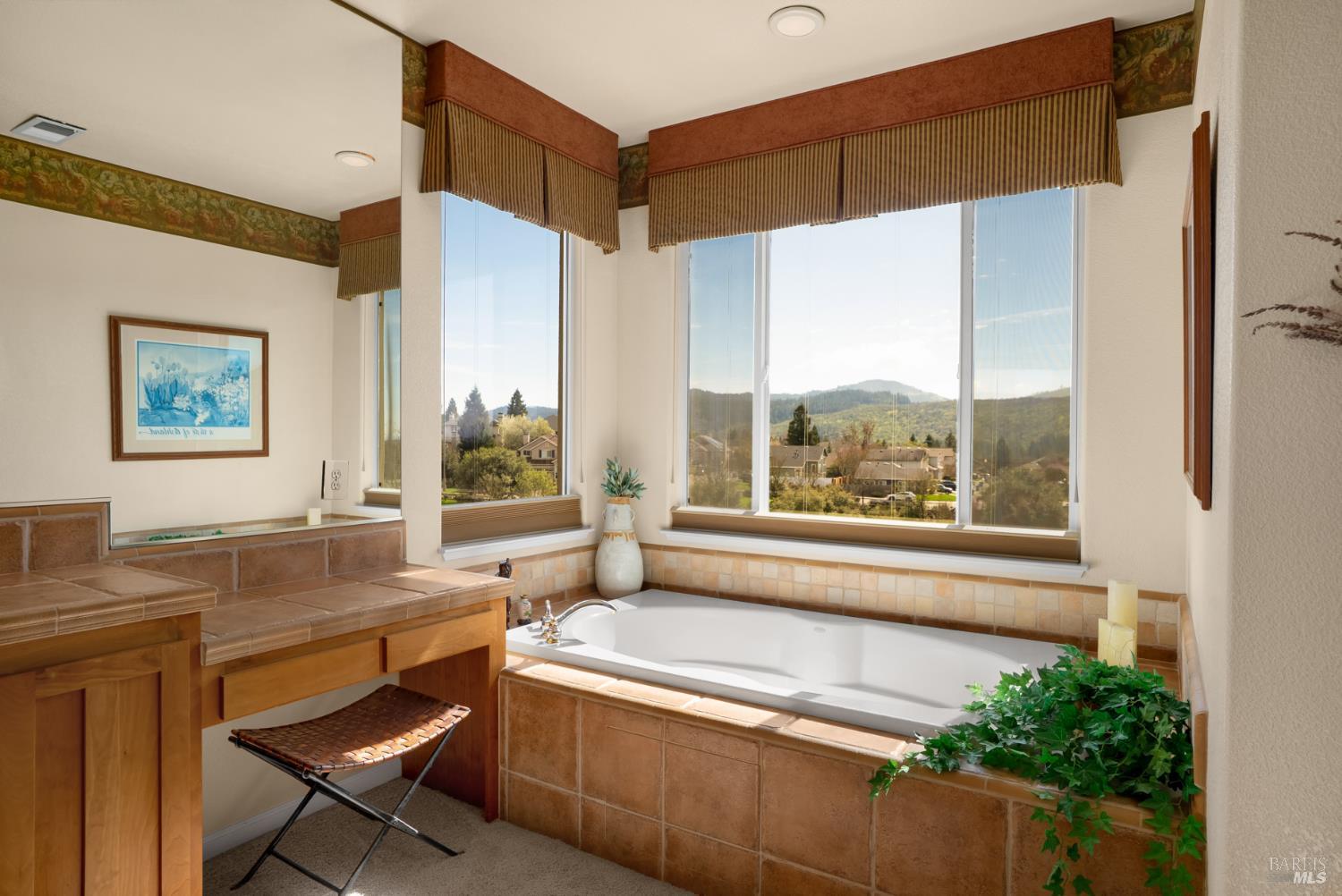 Detail Gallery Image 41 of 61 For 5870 Sailing Hawk Ave, Santa Rosa,  CA 95409 - 4 Beds | 4/1 Baths