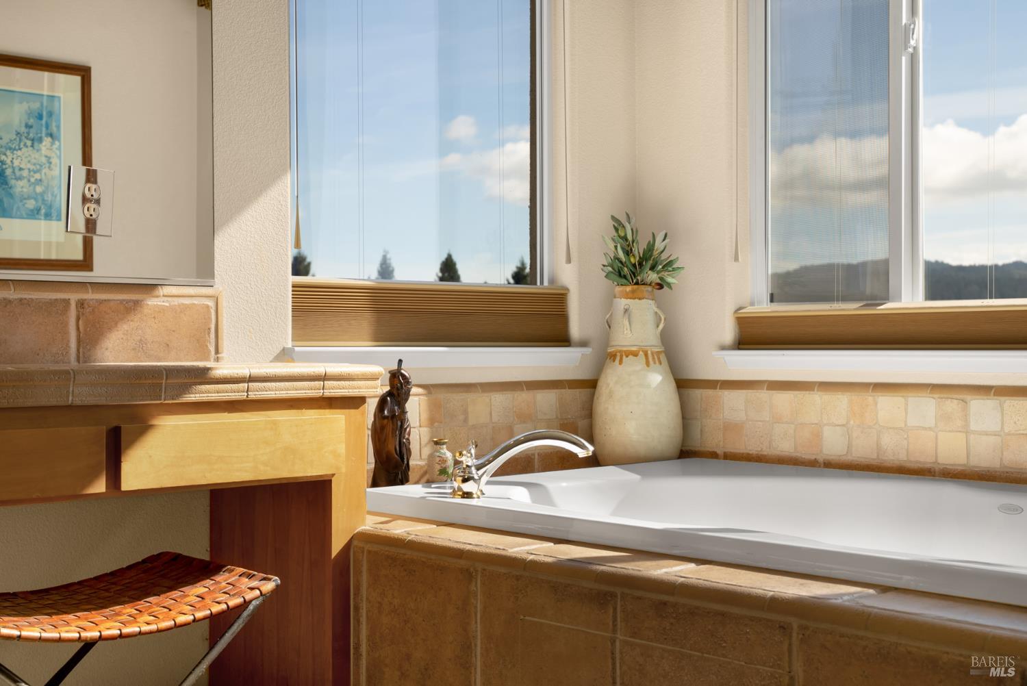 Detail Gallery Image 43 of 61 For 5870 Sailing Hawk Ave, Santa Rosa,  CA 95409 - 4 Beds | 4/1 Baths