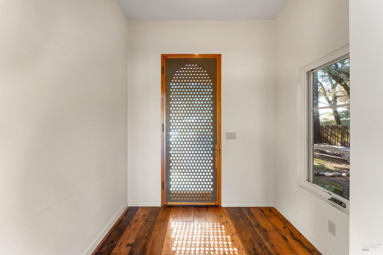 Detail Gallery Image 5 of 36 For 1100 Rutherford Rd, Rutherford,  CA 94573 - 3 Beds | 2/1 Baths