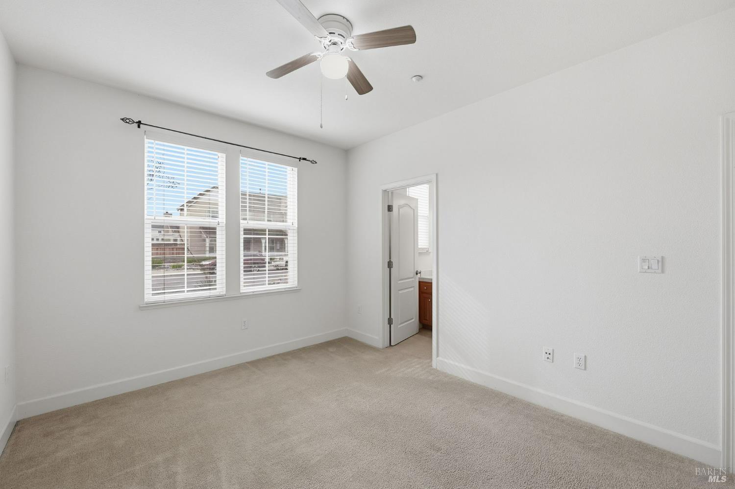 Detail Gallery Image 34 of 53 For 167 Terrazzo Ln, American Canyon,  CA 94503 - 4 Beds | 3/1 Baths