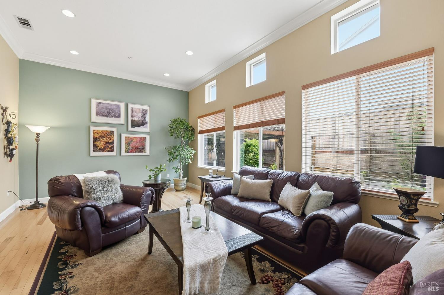 Detail Gallery Image 20 of 53 For 167 Terrazzo Ln, American Canyon,  CA 94503 - 4 Beds | 3/1 Baths