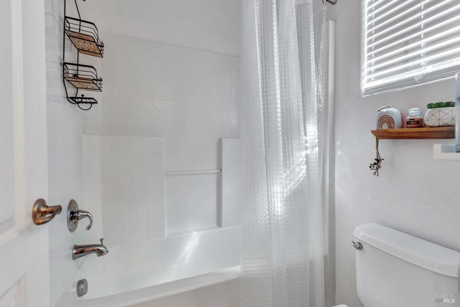 Detail Gallery Image 27 of 54 For 8115 W Carlisle St, Vallejo,  CA 94591 - 3 Beds | 2/1 Baths