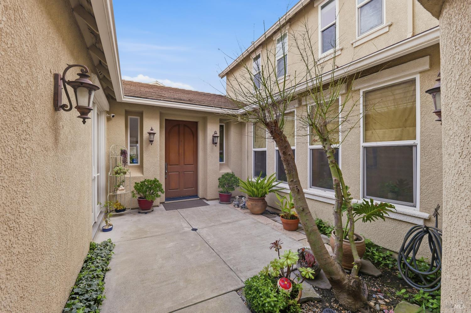 Detail Gallery Image 5 of 53 For 167 Terrazzo Ln, American Canyon,  CA 94503 - 4 Beds | 3/1 Baths