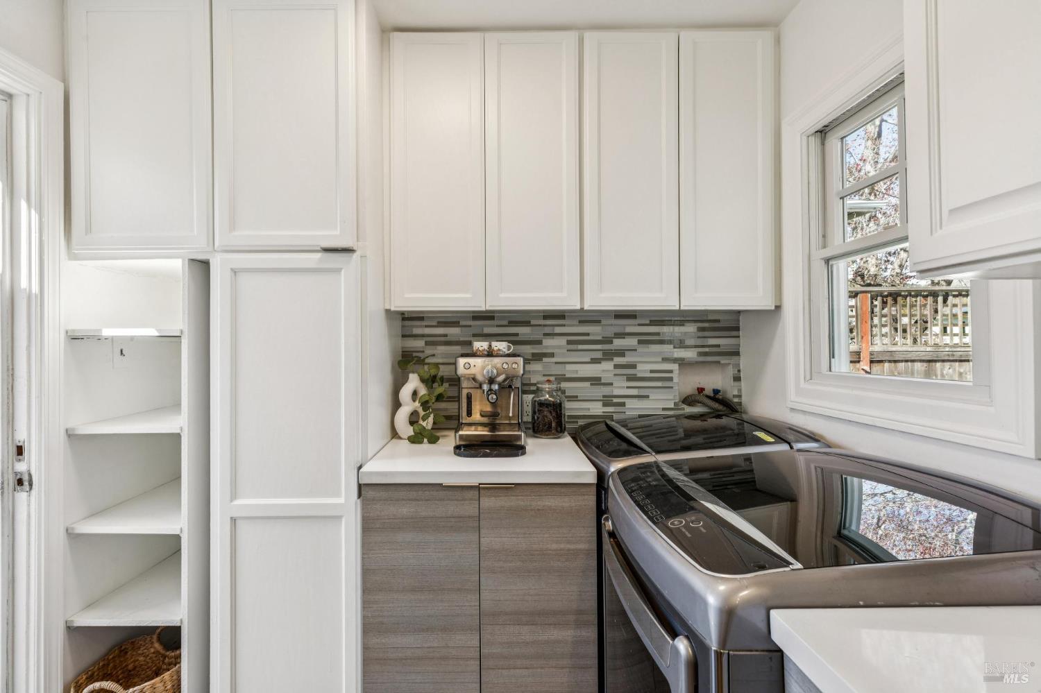 Detail Gallery Image 32 of 59 For 290 Sycamore Ave, Mill Valley,  CA 94941 - 4 Beds | 2 Baths