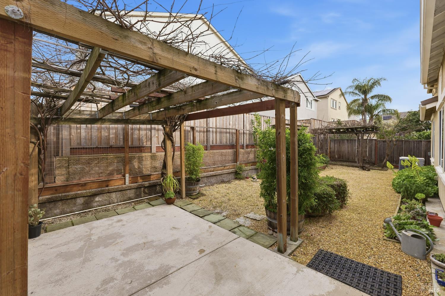 Detail Gallery Image 8 of 53 For 167 Terrazzo Ln, American Canyon,  CA 94503 - 4 Beds | 3/1 Baths