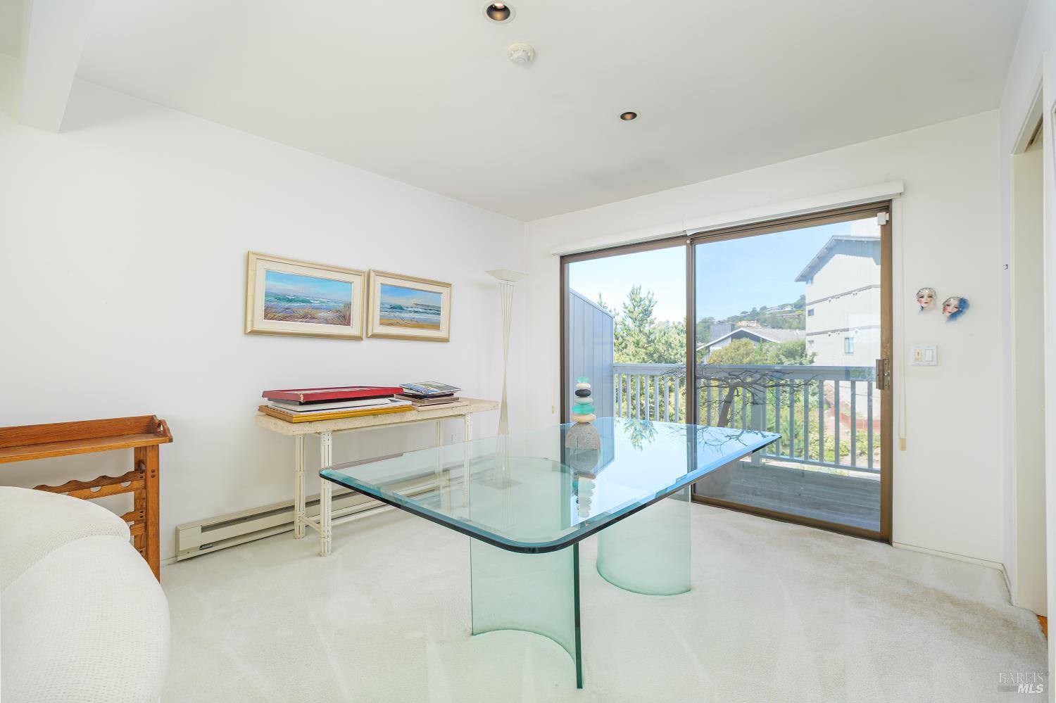 Detail Gallery Image 19 of 30 For 80 Lyford Dr #1,  Tiburon,  CA 94920 - 2 Beds | 2 Baths