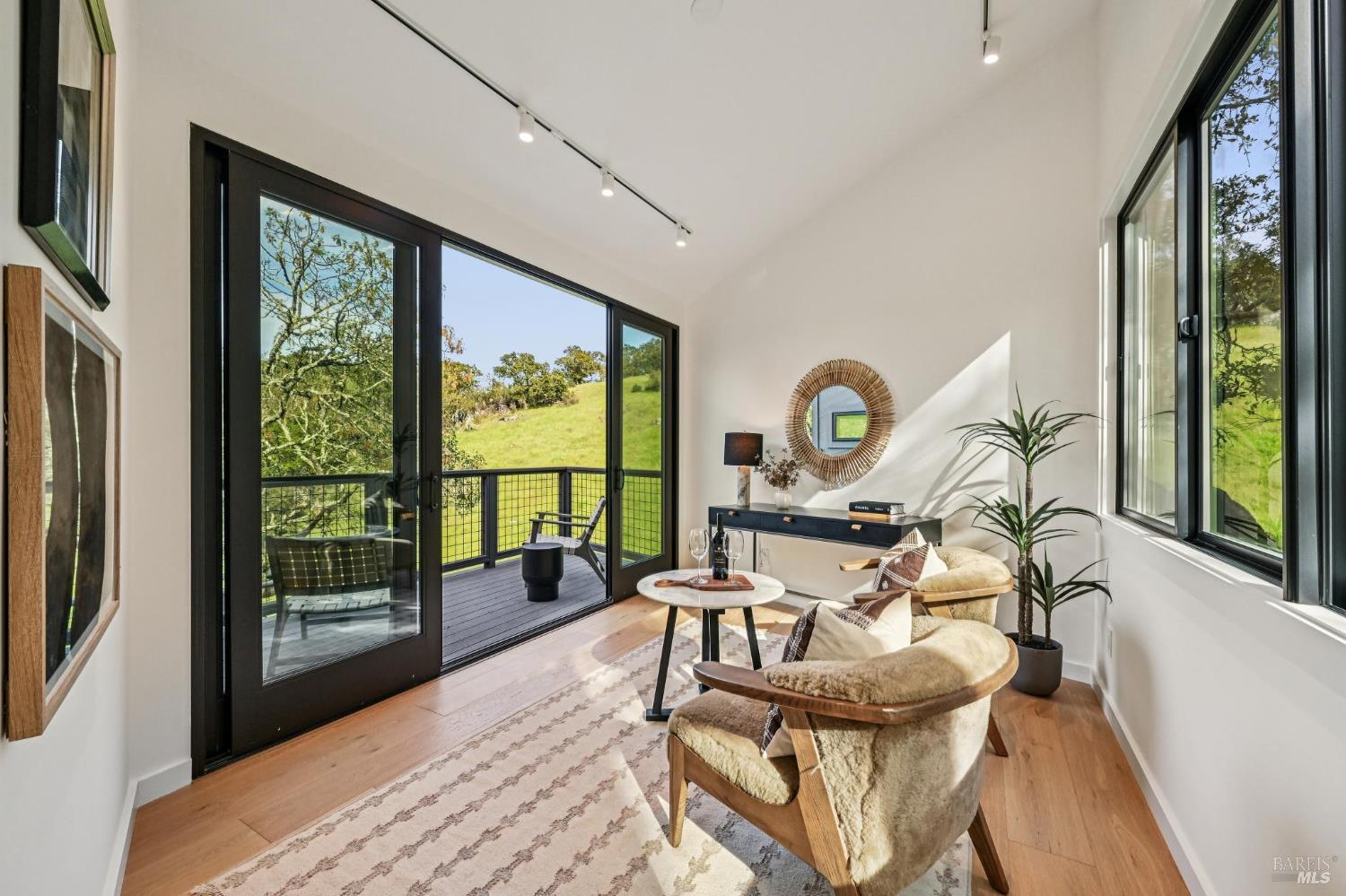 Detail Gallery Image 31 of 62 For 1160 Dance Dr, Sonoma,  CA 95476 - 3 Beds | 2/1 Baths