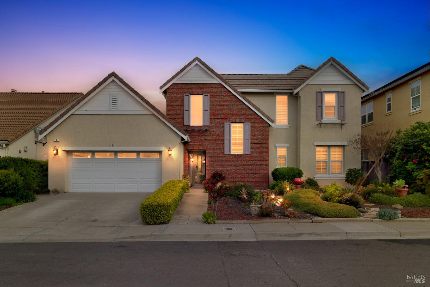 Detail Gallery Image 12 of 53 For 167 Terrazzo Ln, American Canyon,  CA 94503 - 4 Beds | 3/1 Baths