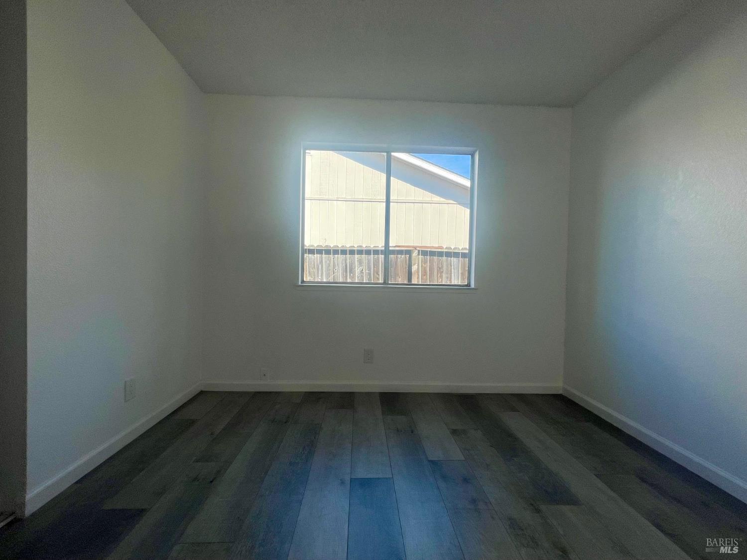 Detail Gallery Image 22 of 31 For 464 Evelyn Cir, Vallejo,  CA 94589 - 4 Beds | 2 Baths